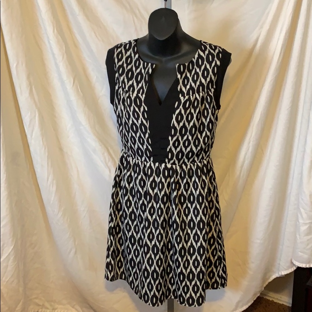 Small black and white patterned summer dress